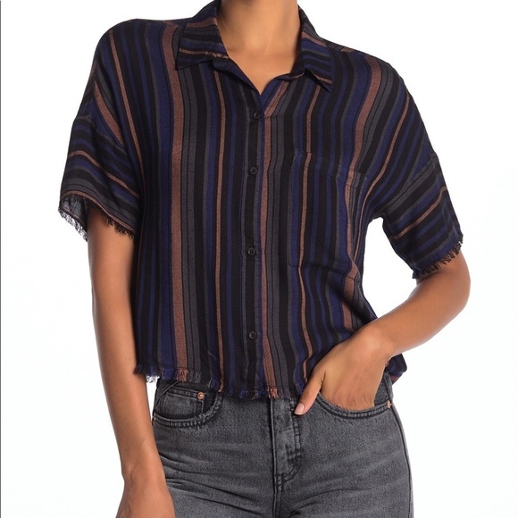 cloth & stone Tops - NWT Cloth & Stone Small Fray Hem Button Down Shirt